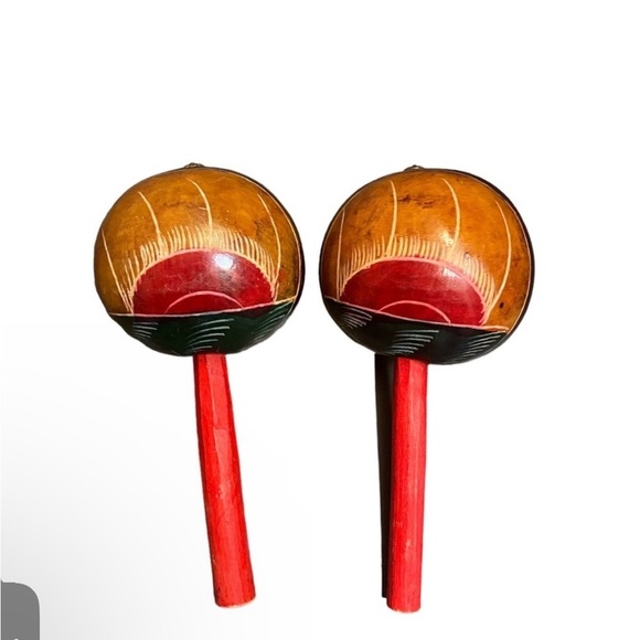 VINTAGE Maracas artisan wood from Cartagena Columbia collectible costume red EUC - Picture 2 of 8